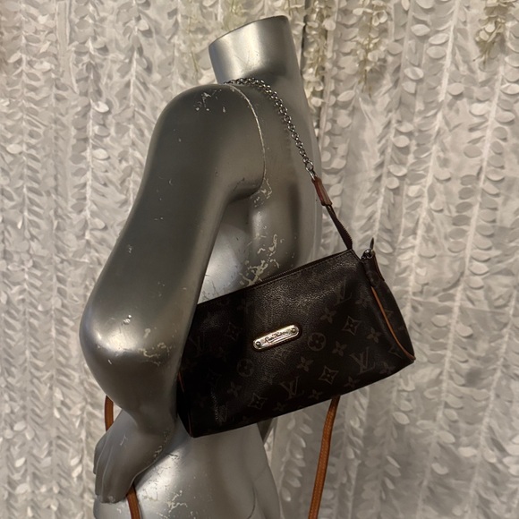 Louis Vuitton Brown Crossbody Bag - Picture 6 of 17